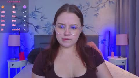 Nika  online show from September 2025 09:58:01 PM