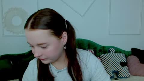 Nika  online show from October 2025 08:10:01 PM