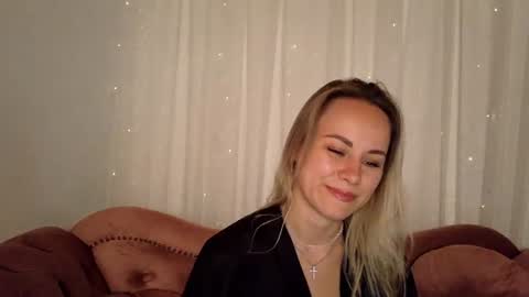 Snapshot of cutie_xoxo_ chatting on August 2026 08:16:01 AM cutie_xoxo_ online show from August 2026 08:16:01 AM