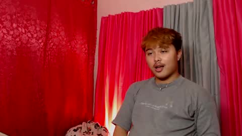 Snapshot of cutiepiejhon chatting on February 2025 09:29:01 PM cutiepiejhon online show from February 2025 09:29:01 PM
