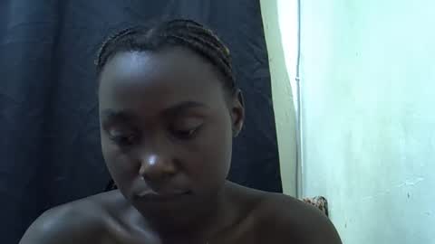 Snapshot of cuttey_slim22 chatting on May 2026 07:44:02 PM cuttey_slim22 online show from May 2026 07:44:02 PM