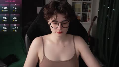 Snapshot of cybersamuraii chatting on October 2025 08:26:01 PM Helen Blossom online show from October 2025 08:26:01 PM