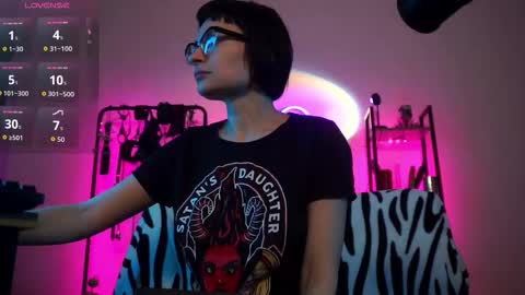 Lily Goddess online show from December 2025 02:30:01 AM