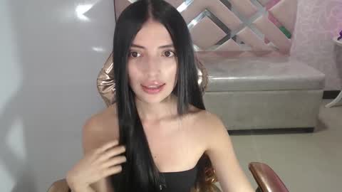 Snapshot of cynthia_ch chatting on October 2025 03:56:01 AM CINTIA ARAUJO online show from October 2025 03:56:01 AM