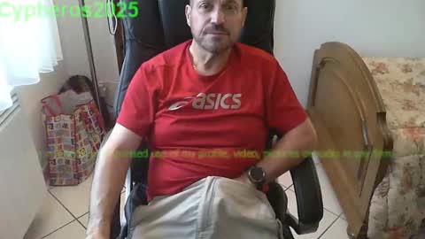 Snapshot of cypheros2025 chatting on October 2025 04:49:01 PM Chris online show from October 2025 04:49:01 PM