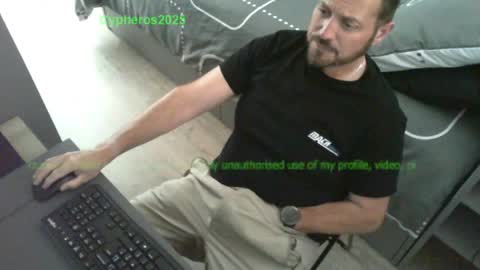 Snapshot of cypheros2025 chatting on May 2026 03:06:01 PM Chris online show from May 2026 03:06:01 PM