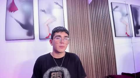 Snapshot of cyrus_wlaker chatting on November 2025 11:27:02 PM cyrus online show from November 2025 11:27:02 PM