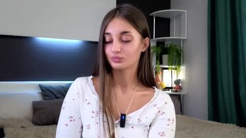 Isabella online show from February 2025 04:09:02 AM