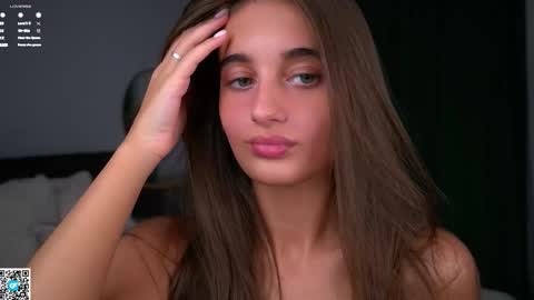 Isabella online show from November 2025 01:06:01 AM