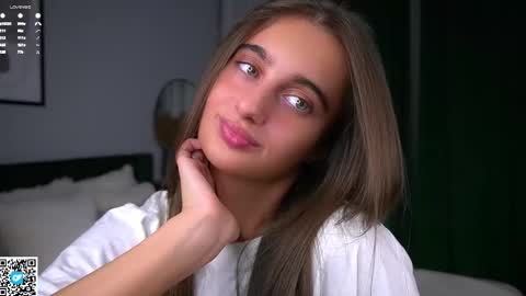 Isabella online show from November 2025 01:09:02 AM