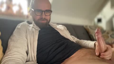 Snapshot of d0n_gi0vanni chatting on December 2024 10:45:02 AM d0n_gi0vanni online show from December 2024 10:45:02 AM