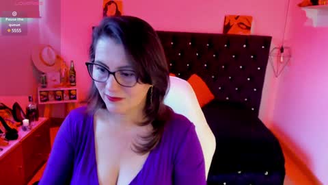 Snapshot of d_martii chatting on January 2025 11:50:01 AM Mia online show from January 2025 11:50:01 AM