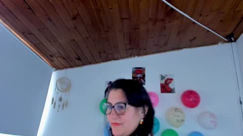 Snapshot of d_martii chatting on February 2025 08:26:02 PM Mia online show from February 2025 08:26:02 PM