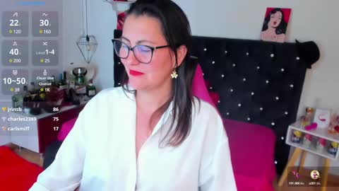 Snapshot of d_martii chatting on March 2025 08:42:02 PM Mia online show from March 2025 08:42:02 PM