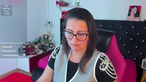 Snapshot of d_martii chatting on March 2025 06:11:02 PM Mia online show from March 2025 06:11:02 PM