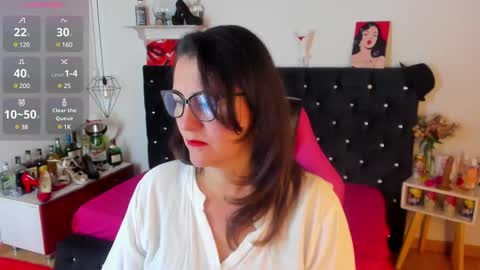 Snapshot of d_martii chatting on March 2025 11:14:02 AM Mia online show from March 2025 11:14:02 AM