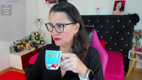 Snapshot of d_martii chatting on March 2025 12:37:01 PM Mia online show from March 2025 12:37:01 PM
