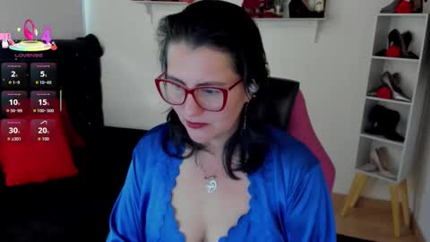 Snapshot of d_martii chatting on September 2025 11:34:02 AM Mia online show from September 2025 11:34:02 AM