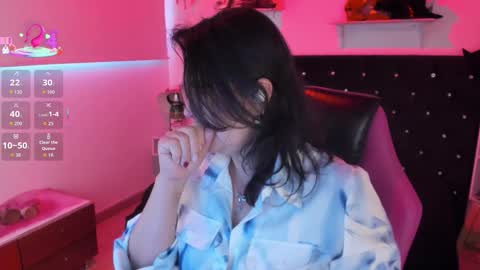Snapshot of d_martii chatting on September 2025 12:21:02 PM Mia online show from September 2025 12:21:02 PM