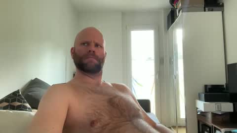 Snapshot of da_flows chatting on May 2026 02:00:01 PM da_flows online show from May 2026 02:00:01 PM