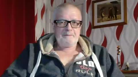 Brian ... online show from December 2024 09:02:01 PM