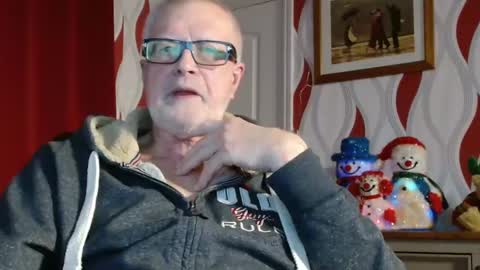 Brian ... online show from December 2024 09:00:02 PM