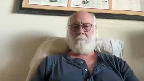 Snapshot of daddy341177 chatting on February 2025 05:51:02 PM daddy341177 online show from February 2025 05:51:02 PM