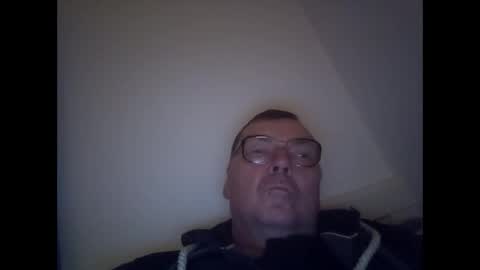 Snapshot of daddy91964 chatting on December 2024 10:33:02 PM daddy91964 online show from December 2024 10:33:02 PM