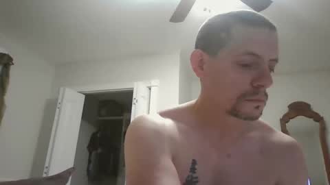 Snapshot of daddy_smallz chatting on December 2025 11:22:01 PM XChampX online show from December 2025 11:22:01 PM
