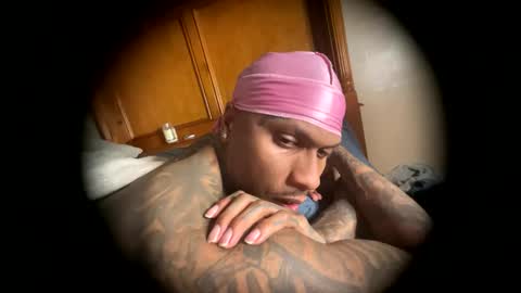 Snapshot of daddyjanimal chatting on May 2026 11:44:02 PM sexy tatted king bbc online show from May 2026 11:44:02 PM