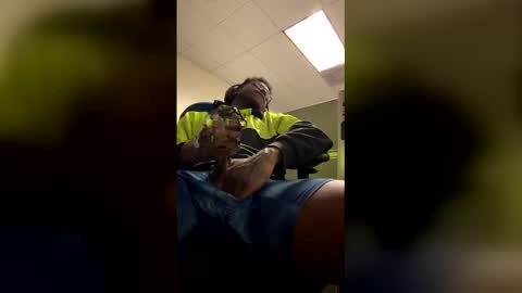 Snapshot of daddyleebbc chatting on February 2026 06:41:02 AM DaddyLeeBBC online show from February 2026 06:41:02 AM