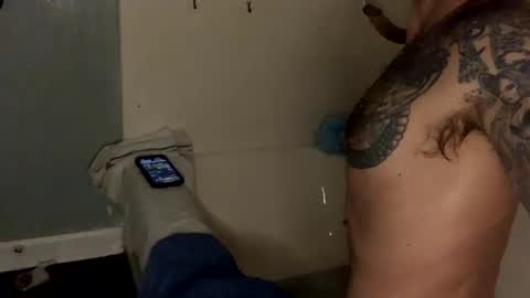 Snapshot of daddyontherd chatting on December 2024 10:55:01 PM EOnTheRd online show from December 2024 10:55:01 PM