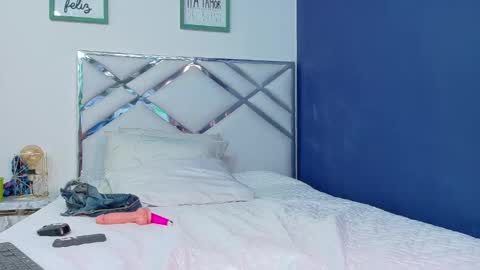 Anny  online show from February 2025 06:01:02 PM