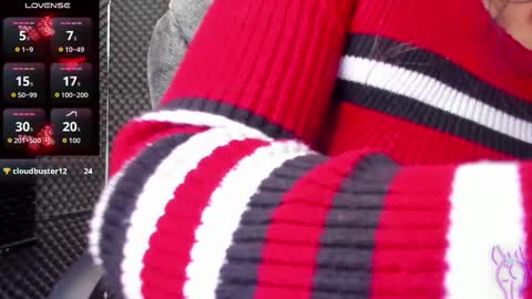 Lili online show from November 2025 04:20:02 PM