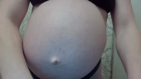 Snapshot of daddysssgoodgirl chatting on December 2024 08:28:01 PM daddys good girl online show from December 2024 08:28:01 PM