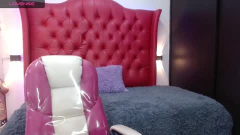 dafne online show from October 2025 07:22:01 PM