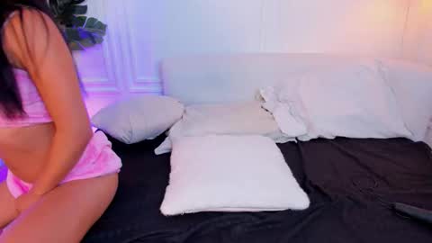 dafne_hillss online show from October 2025 01:02:02 PM