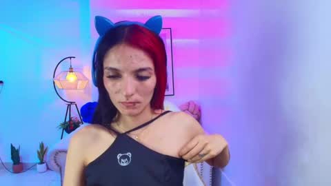 dafne huges online show from January 2025 03:21:01 PM