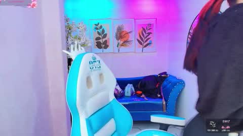 dafne huges online show from November 2025 07:25:01 PM