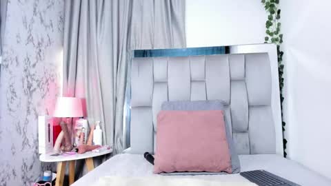 dafne_quenn online show from October 2025 01:17:02 PM