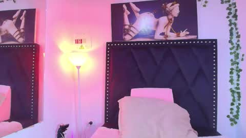 dafne_quenn online show from November 2025 12:49:01 PM