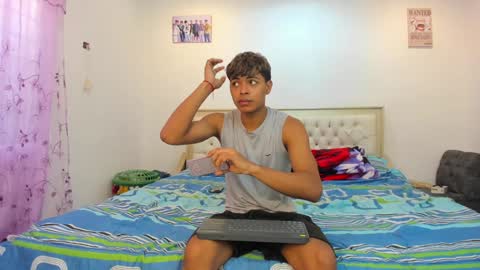 Snapshot of dafnezahiraa_ chatting on January 2025 06:21:01 PM dafnezahiraa  online show from January 2025 06:21:01 PM