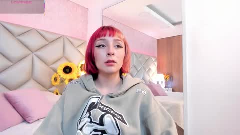 Dafnne online show from November 2025 04:15:02 AM