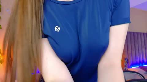 Snapshot of dahlia_rousse chatting on May 2026 07:13:01 AM Dahlia online show from May 2026 07:13:01 AM