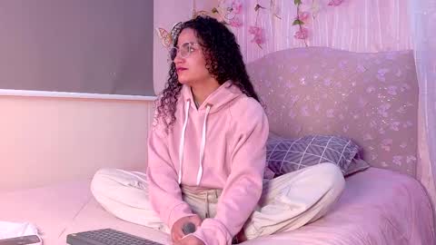 Dahli online show from February 2026 04:24:01 AM