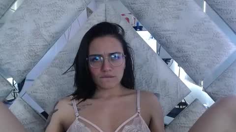 daila_ online show from December 2024 05:26:02 PM