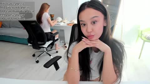 daily_love online show from November 2025 06:14:02 AM