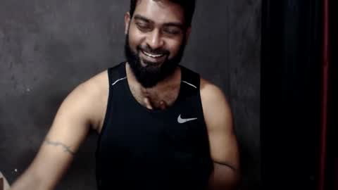 indian guys online show from September 2025 04:40:02 PM