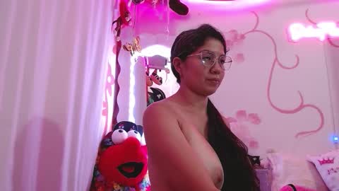 DAINA online show from November 2025 05:43:01 AM