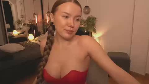 Snapshot of daisy_stacey chatting on September 2025 06:09:02 PM Stacey online show from September 2025 06:09:02 PM